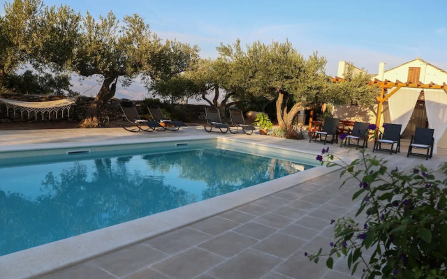 Stone Villa Olea