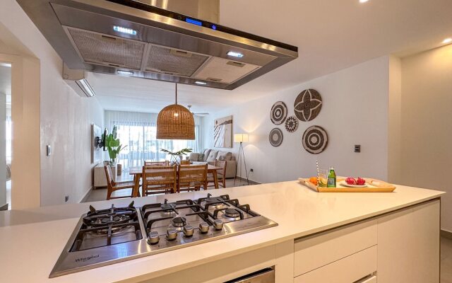 Luxury 3 bedroom apartment at the beach