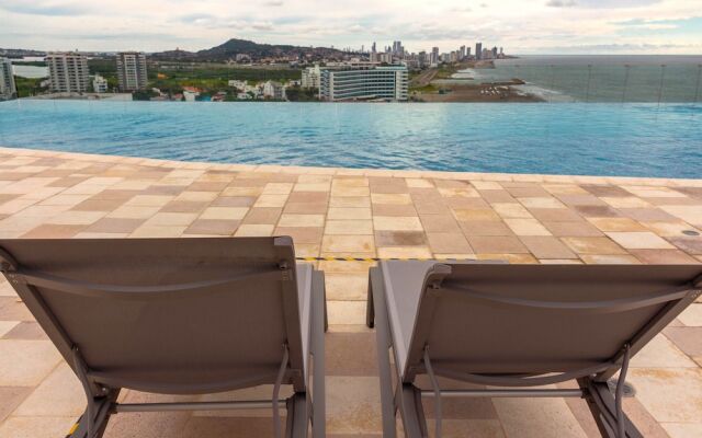 Moderno Edificio Sobre la Playa - Luxury