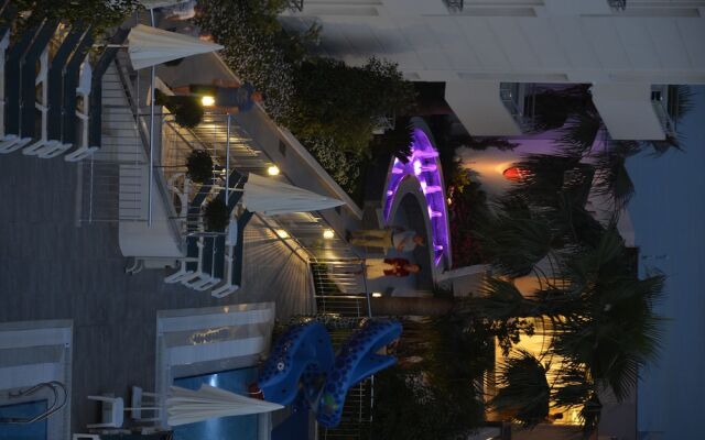 Side Resort Hotel