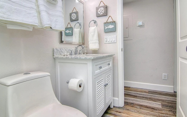 Intercoastal 203 by Teeming Vacation Rentals