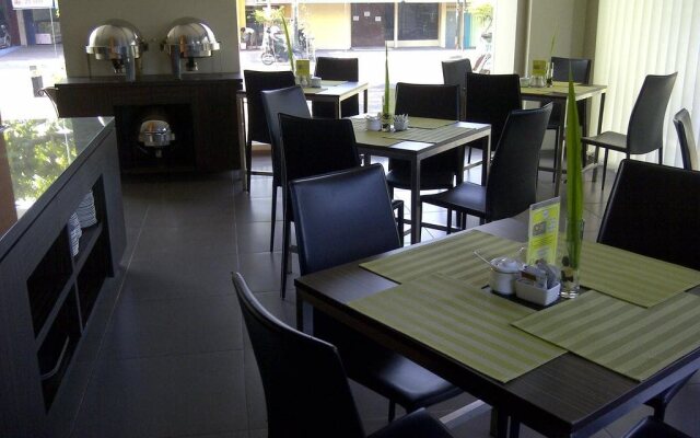 Pose In Hotel Yogyakarta