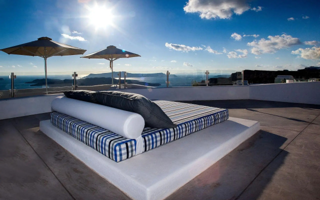Amity Suites - Adults Only