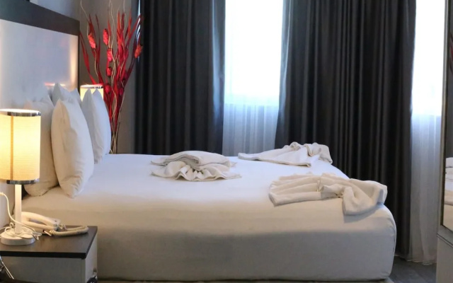 Eva Otel