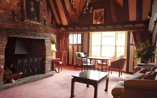 White Hart Hotel by Greene King Inns