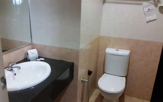 Carlton Holiday Hotel & Suites