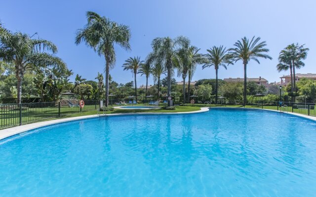 Perfect Location Between Golf and Beach