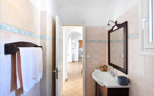 Villa Blue & White at Golden Beach