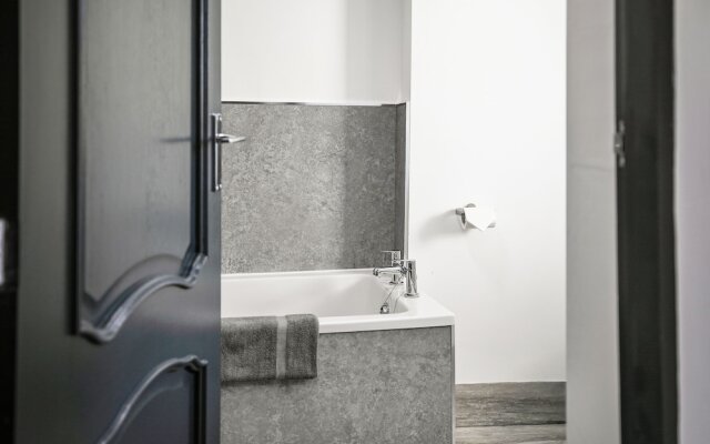 TYME Suites on Kingsway