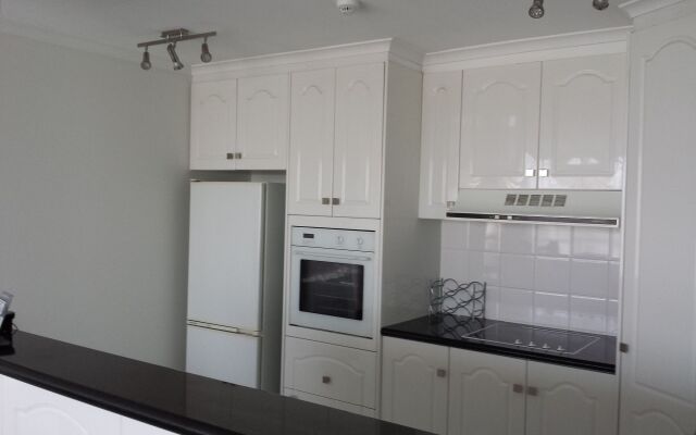 Kirribilli Riverfront Apartments