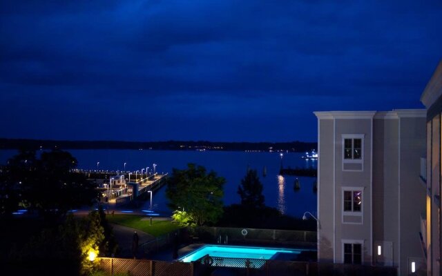The Harbor Front Inn