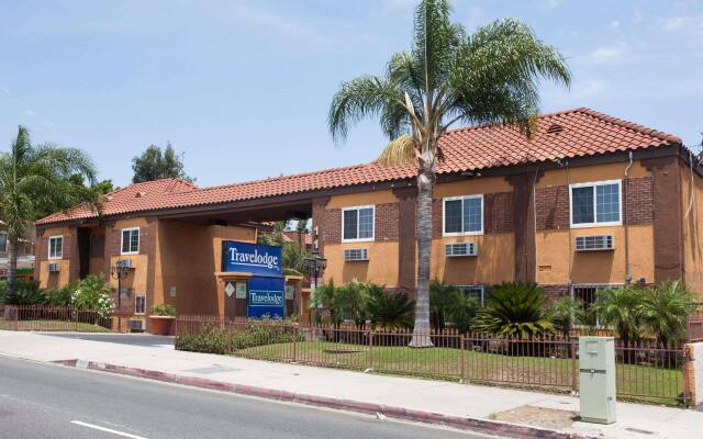 Express Inn & Suites