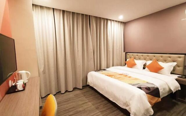 Shell Hotel Shanghai Jinshan Wanda Plaza