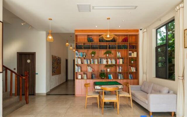 Yangshuo Yuchishe Homestay (Yulonghe Zhuyu Drifting Jinlong Bridge Wharf)