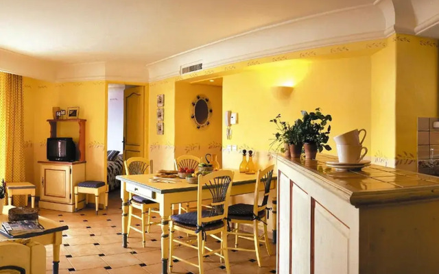 Apartment With AC at 150 m. From Beach
