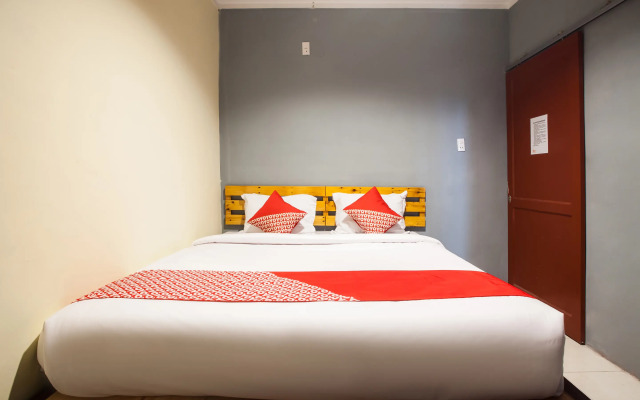 OYO 990 Stadion Residence Syariah