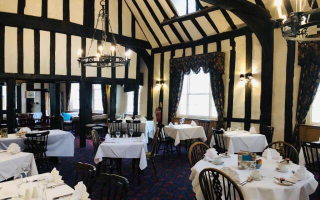 Brook Red Lion Hotel