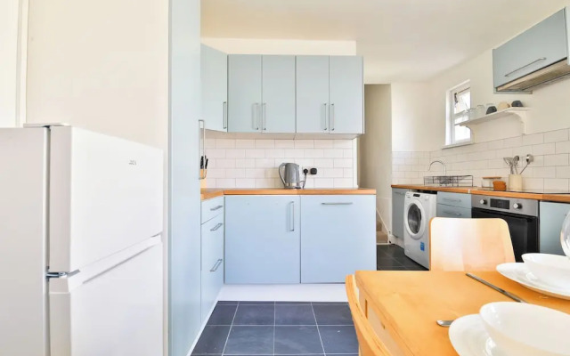Beautifully Designed 2 Bed Apartment