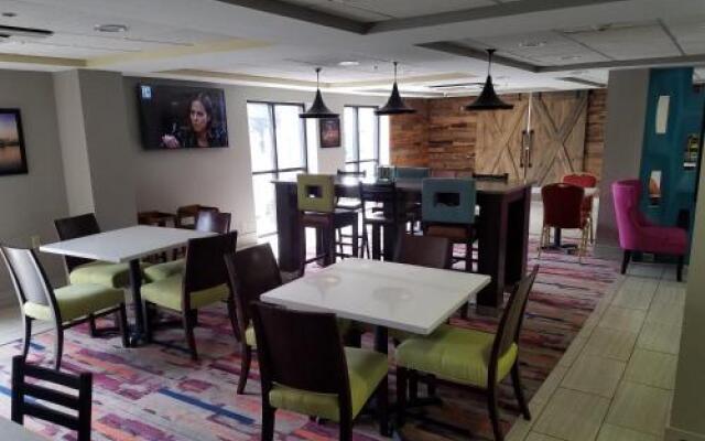 Holiday Inn Express & Suites Goodlettsville N - Nashville