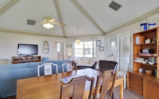 Beachfront Feel BFF 5 Br home by RedAwning