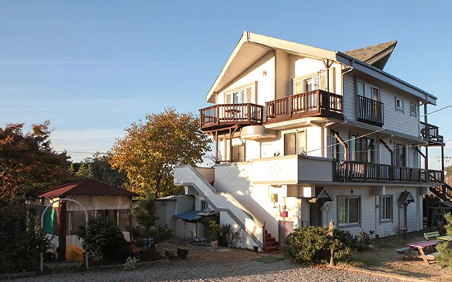 Anmyeondo Happy day Pension