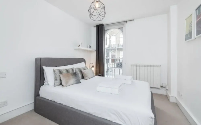 Regency Residences - Fitzrovia - by Frankie Says