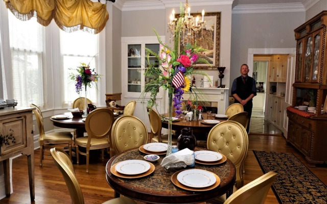 1895 Washington Hotel