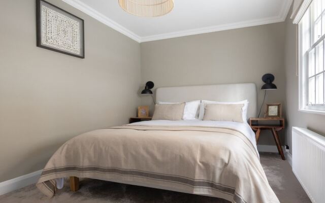 The Chelsea House by H House