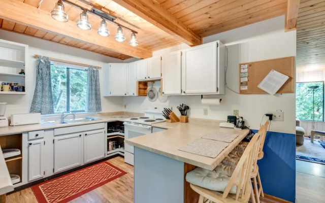 Mt Baker Lodging Cabin 43 Sleeps 6