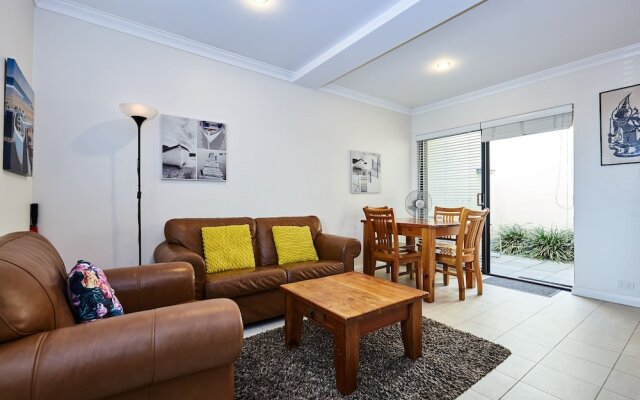 Fremantle Townhouse u/5