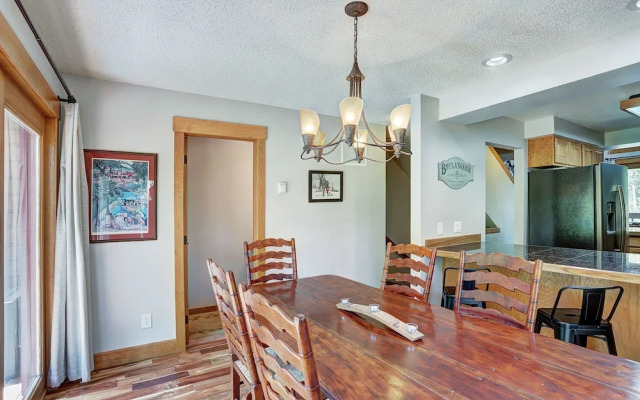 Sophie's Chalet 3 Bedroom Townhouse by RedAwning