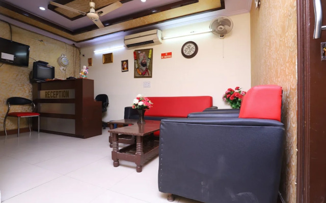 OYO 37773 Hotel J Joy