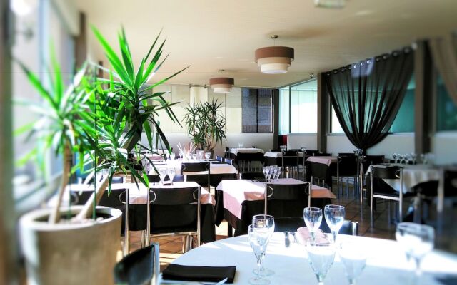 Logis Hôtel Restaurant Le Pardaillan