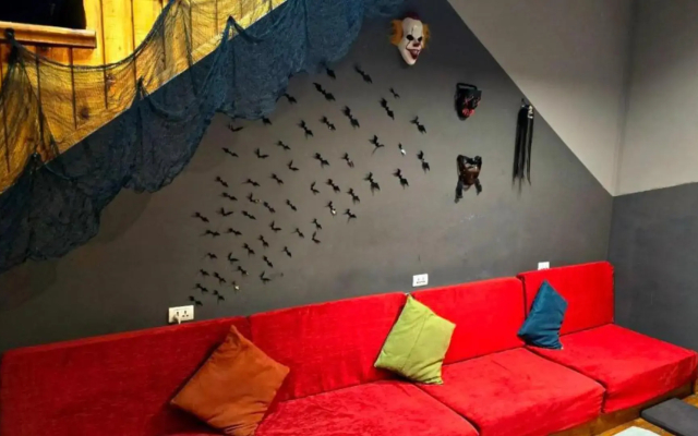 Scary Hostel (Скари)