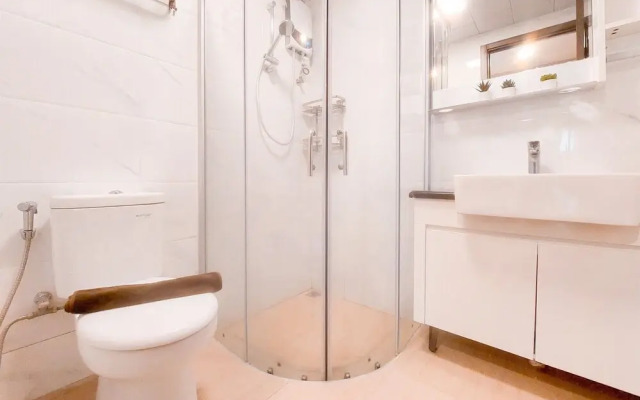Elegant And Spacious 3Br At Sky House Bsd Apartment