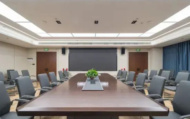 Orange Hotel (Changsha SongyaLake WuyuePlaza)