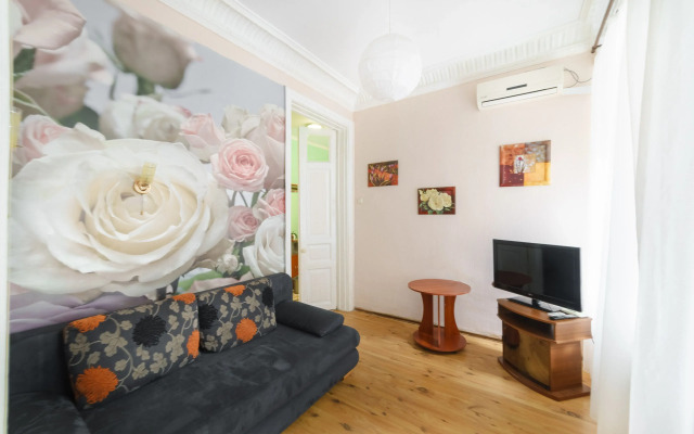 LeonRooms Ekaterinenskaya 18