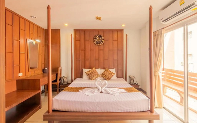 Lotus Hotel Patong