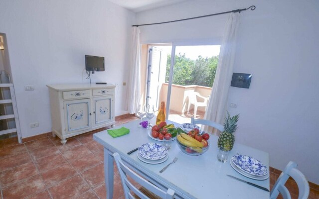 Apartment with Swimming Pool in Trinità d'Agultu e Vignola