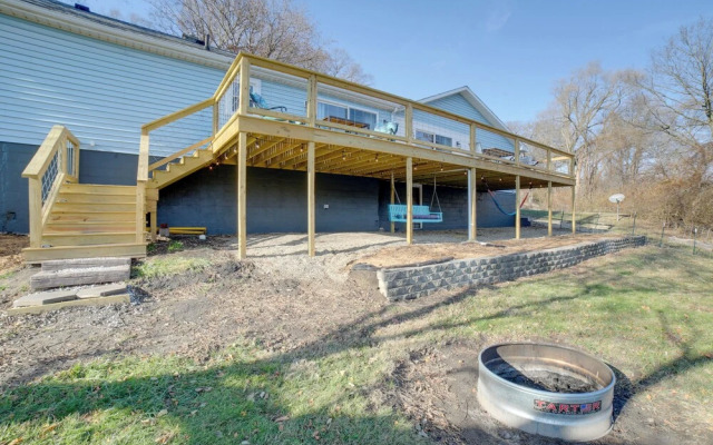 Charming Riverfront Retreat in Monticello!