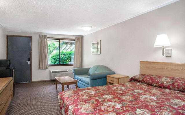 Knights Inn Pittston