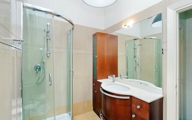 Farnese Elegant Apartment