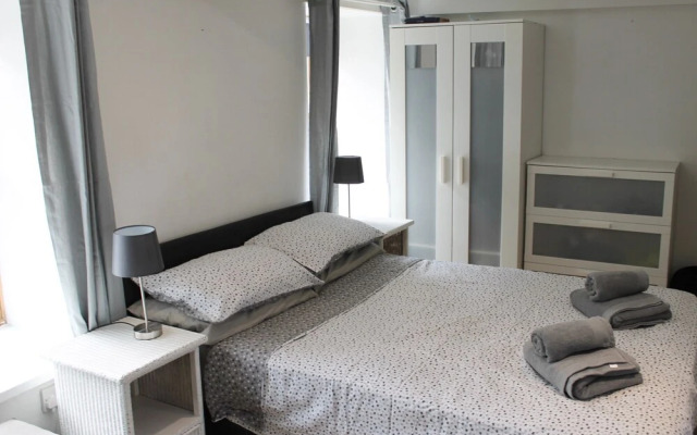 Brackendale Luxury Townhouse, hot Tub,sauna, Games