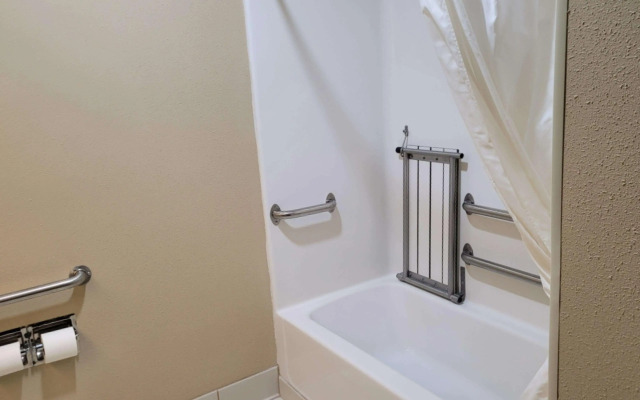 Best Western Plus Mishawaka Inn