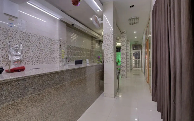 OYO 15589 Hotel Kamdhenu