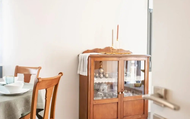Elegant City Apartment - 250m From Solomos Square