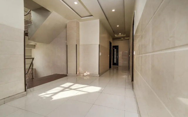 Collection O 76248 Hotel Dev Palace