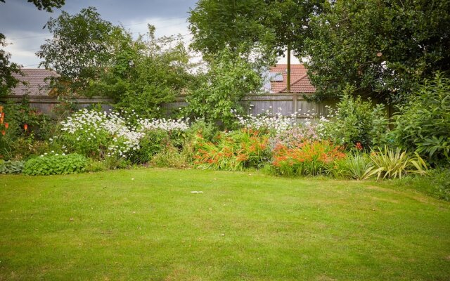 Strawberry Cottage B&B