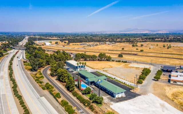 Days Inn by Wyndham Red Bluff