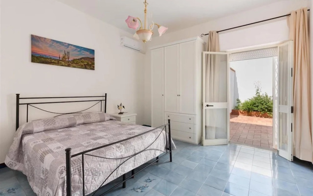 1557 Villa Marita in Torre Lapillo